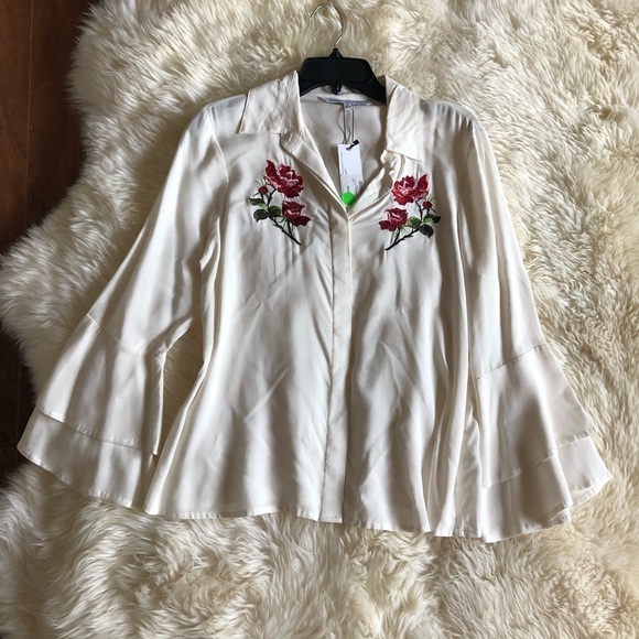 Cupcakes & Cashmere Kymberly Embroidered Blouse S - Picture 5 of 11